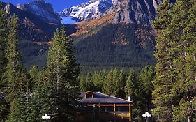 Mountaineer Lodge Lake Louise